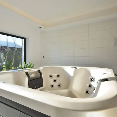 Beskid Z Widokiem Na Gory Sauna, Jacuzzi Апартаменты Щирк