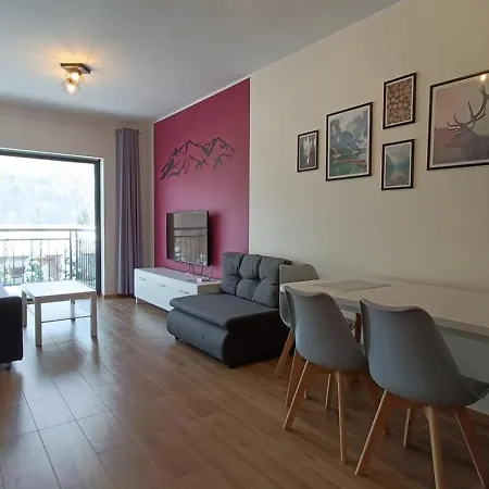 Beskid Z Widokiem Na Gory Sauna, Jacuzzi アパート